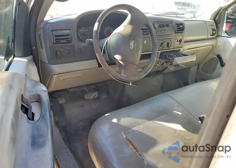 2005 Ford F350 Srw Super Duty z USA, uszkodzony, nr VIN 1FTWF30555EB26130